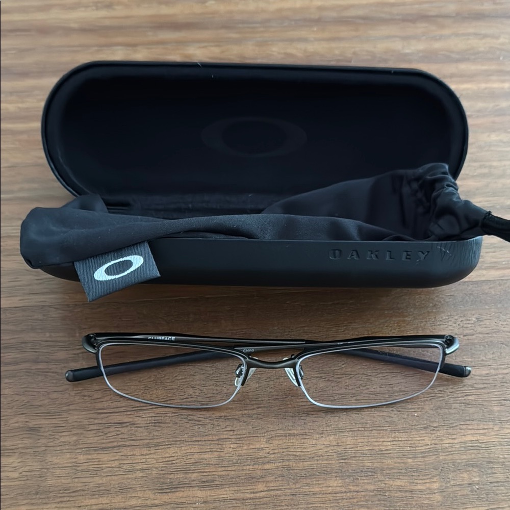 NWOT Oakley Glasses
